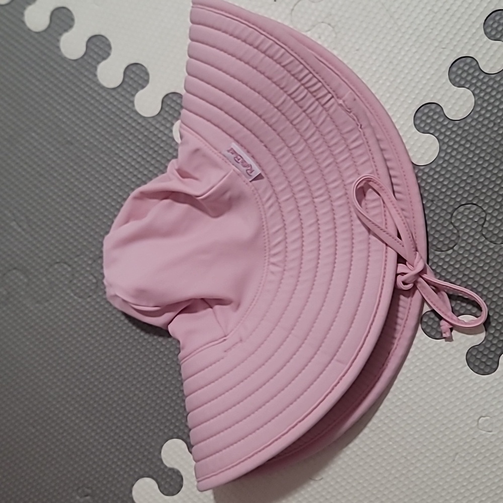 Ruffle Butts Hat